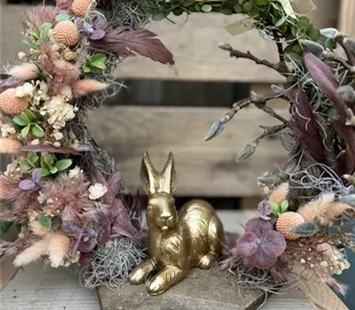 Workshop: Flower-Loops gestalten von 14 bis 17 Uhr Workshop: Flower-Loops gestalten von 14 bis 17 Uhr